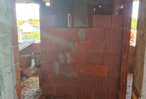 Двуетажна къща с паркомясто – с. Тополи, Варна