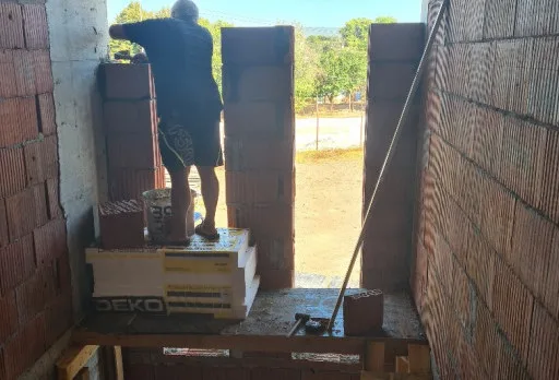 Двуетажна къща с паркомясто – с. Тополи, Варна