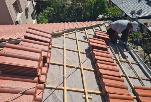 Двуетажна къща с паркомясто – с. Тополи, Варна