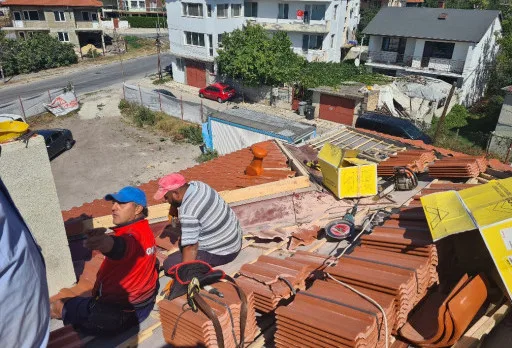 Двуетажна къща с паркомясто – с. Тополи, Варна