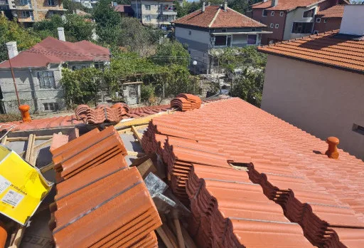 Двуетажна къща с паркомясто – с. Тополи, Варна