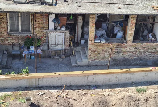 Двуетажна къща с паркомясто – с. Тополи, Варна