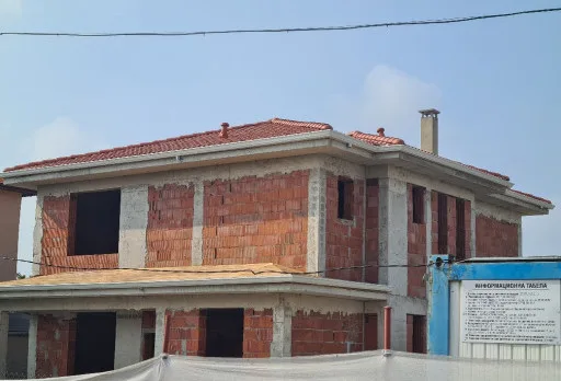 Двуетажна къща с паркомясто – с. Тополи, Варна