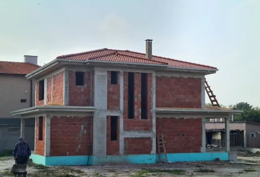 Двуетажна къща с паркомясто – с. Тополи, Варна