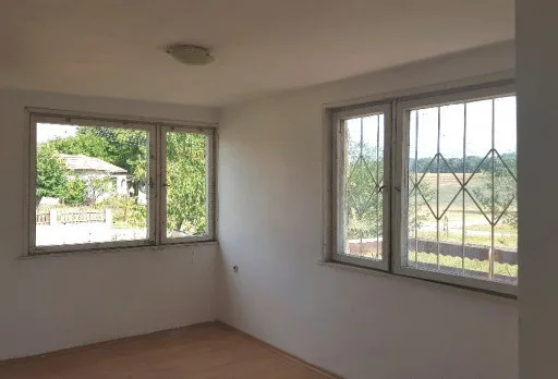 Bau- und Reparaturarbeiten an einem Haus in der Nähe von Dobrich