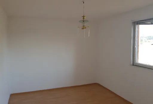Bau- und Reparaturarbeiten an einem Haus in der Nähe von Dobrich