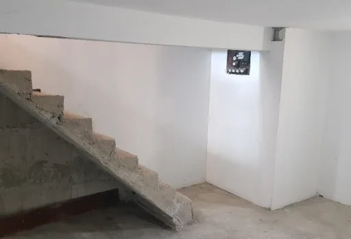 Bau- und Reparaturarbeiten an einem Haus in der Nähe von Dobrich