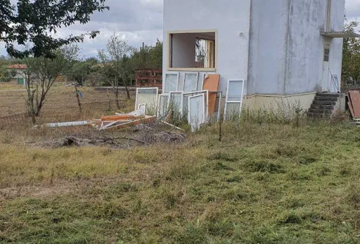 Bau- und Reparaturarbeiten an einem Haus in der Nähe von Dobrich