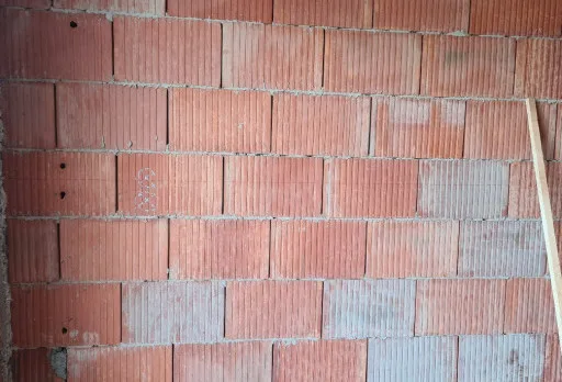 Двуетажна къща с паркомясто – с. Тополи, Варна