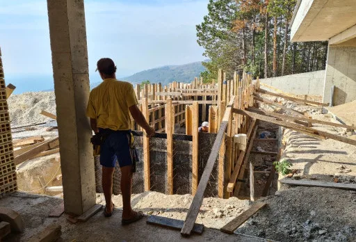 Строителство на басейн в Балчик