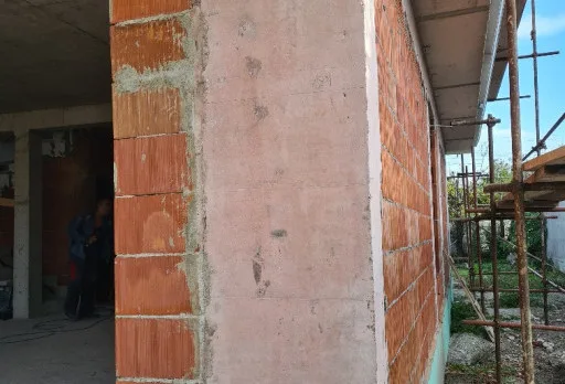 Двуетажна къща с паркомясто – с. Тополи, Варна