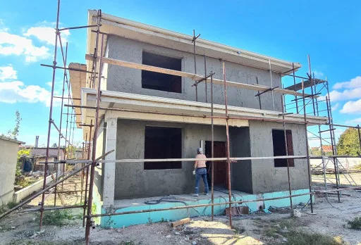 Двуетажна къща с паркомясто – с. Тополи, Варна