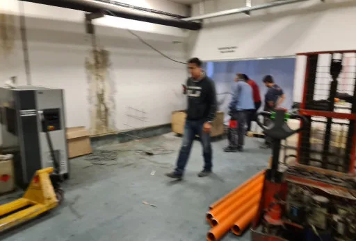 Изграждане на тоалетни в печатница във Варна