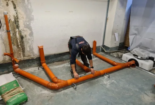 Изграждане на тоалетни в печатница във Варна