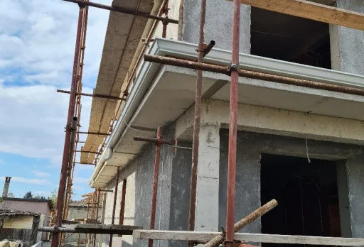 Модерна вила с плосък покрив в Балчик