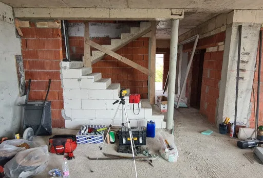 Модерна вила с плосък покрив в Балчик