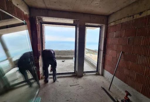 Модерна вила с плосък покрив в Балчик