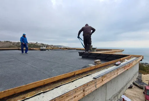 Модерна вила с плосък покрив в Балчик