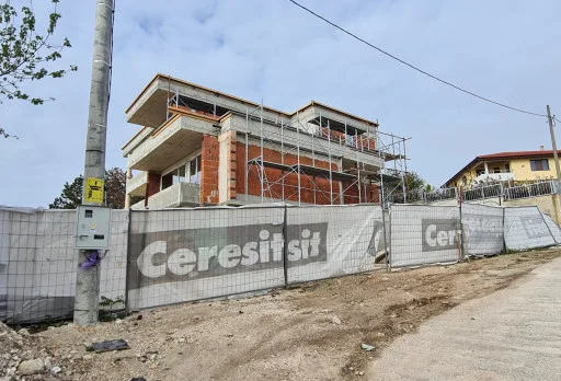 Модерна вила с плосък покрив в Балчик