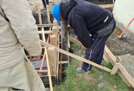 Bau- und Reparaturarbeiten an einem Haus in der Nähe von Dobrich