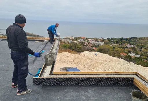 Модерна вила с плосък покрив в Балчик