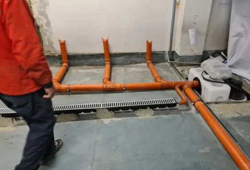 Изграждане на тоалетни в печатница във Варна