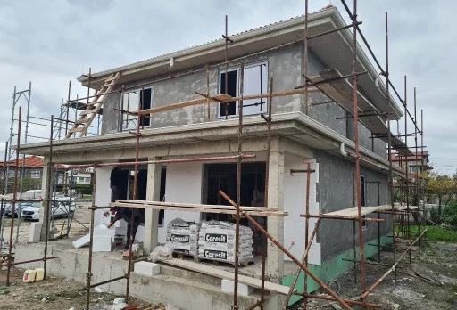 Двуетажна къща с паркомясто – с. Тополи, Варна