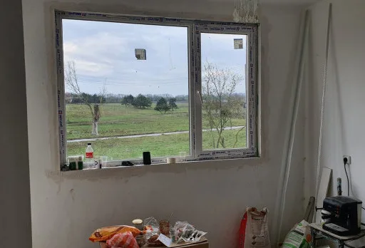 Bau- und Reparaturarbeiten an einem Haus in der Nähe von Dobrich