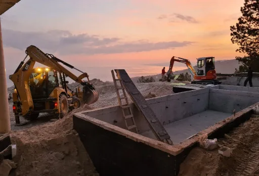 Строителство на басейн в Балчик