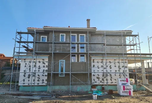 Двуетажна къща с паркомясто – с. Тополи, Варна