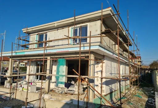 Двуетажна къща с паркомясто – с. Тополи, Варна