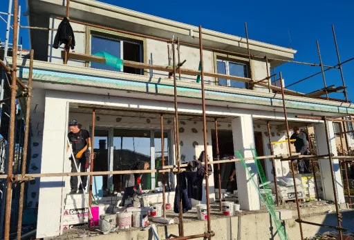 Двуетажна къща с паркомясто – с. Тополи, Варна