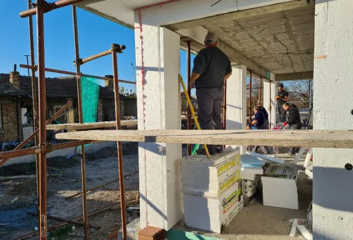 Двуетажна къща с паркомясто – с. Тополи, Варна