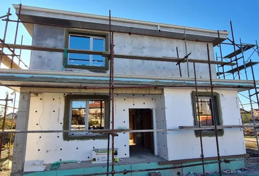 Двуетажна къща с паркомясто – с. Тополи, Варна