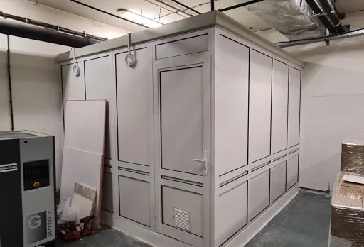 Изграждане на тоалетни в печатница във Варна