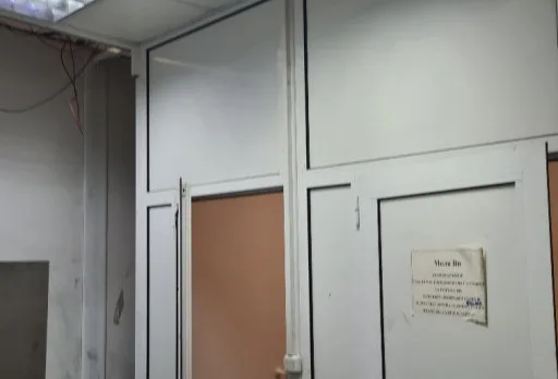 Демонтажни работи в печатница във Варна