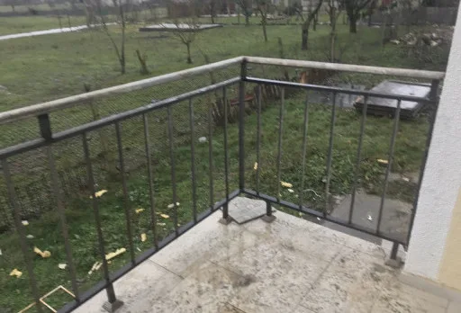 Bau- und Reparaturarbeiten an einem Haus in der Nähe von Dobrich