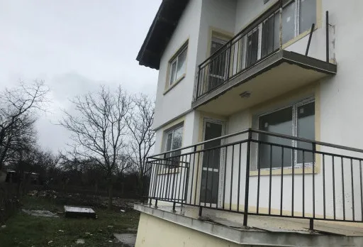 Bau- und Reparaturarbeiten an einem Haus in der Nähe von Dobrich