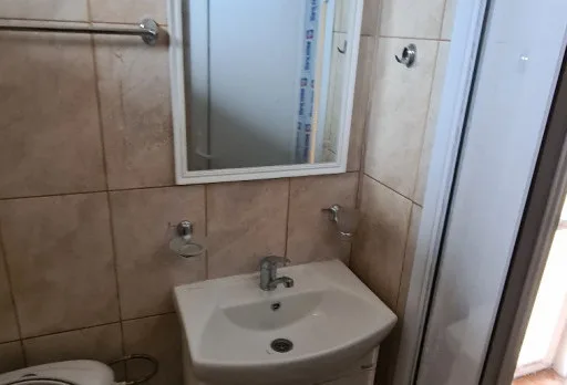Bau- und Reparaturarbeiten an einem Haus in der Nähe von Dobrich