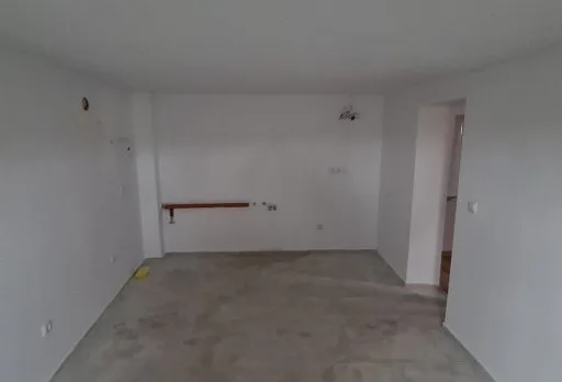 Bau- und Reparaturarbeiten an einem Haus in der Nähe von Dobrich