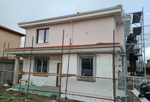 Двуетажна къща с паркомясто – с. Тополи, Варна