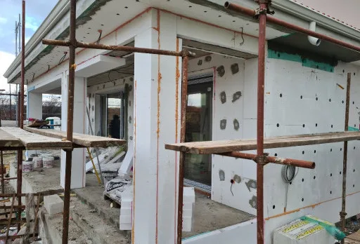 Двуетажна къща с паркомясто – с. Тополи, Варна