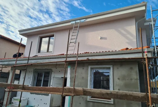 Двуетажна къща с паркомясто – с. Тополи, Варна