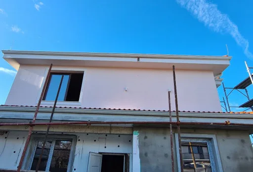 Двуетажна къща с паркомясто – с. Тополи, Варна