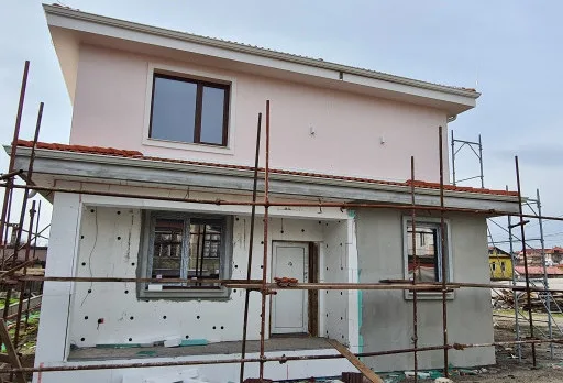 Двуетажна къща с паркомясто – с. Тополи, Варна