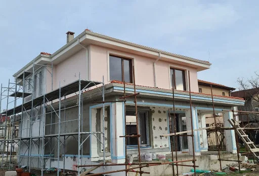 Двуетажна къща с паркомясто – с. Тополи, Варна