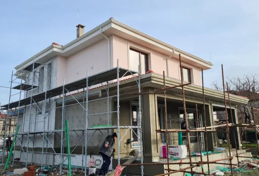 Двуетажна къща с паркомясто – с. Тополи, Варна