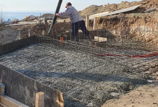 Модерна вила с плосък покрив в Балчик