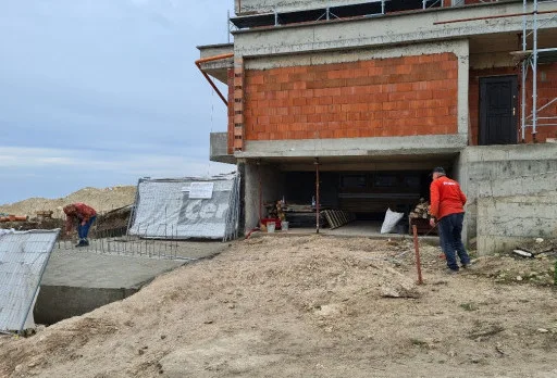 Модерна вила с плосък покрив в Балчик