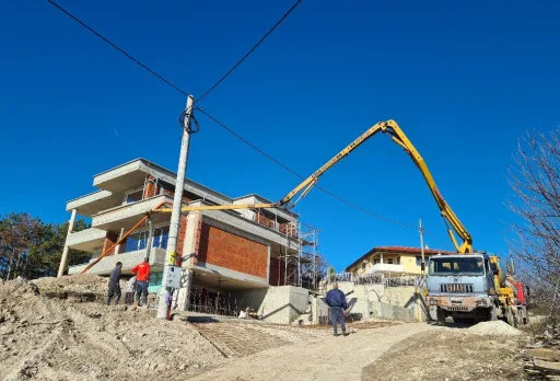 Модерна вила с плосък покрив в Балчик